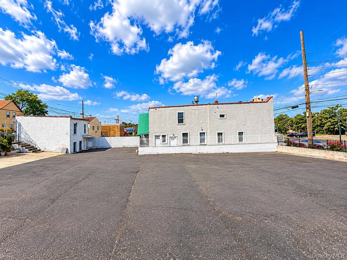 Imóvel Comercial à Venda em Elmont - Nova Iorque - EUA - 4