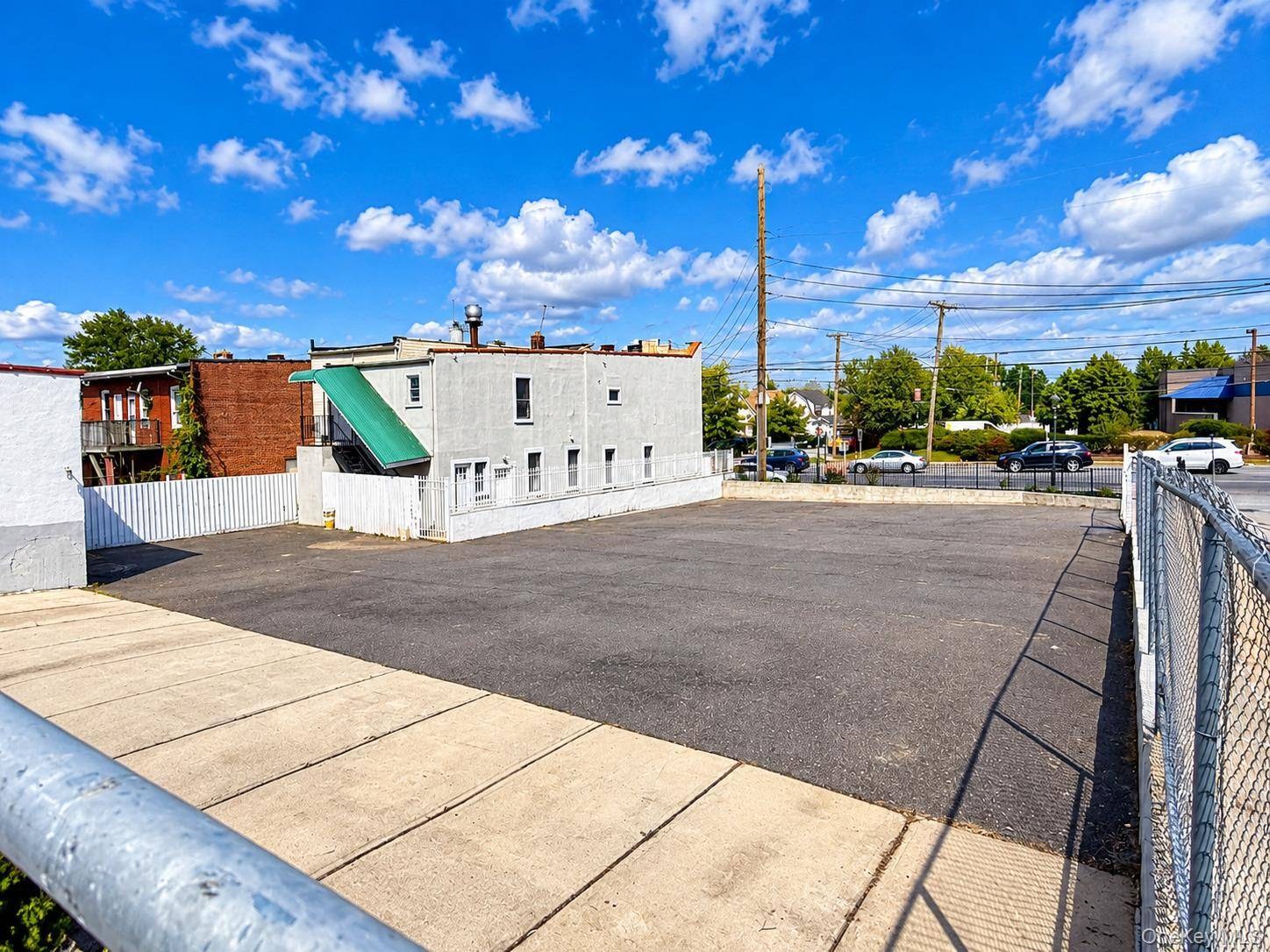 Imóvel Comercial à Venda em Elmont - Nova Iorque - EUA - 5