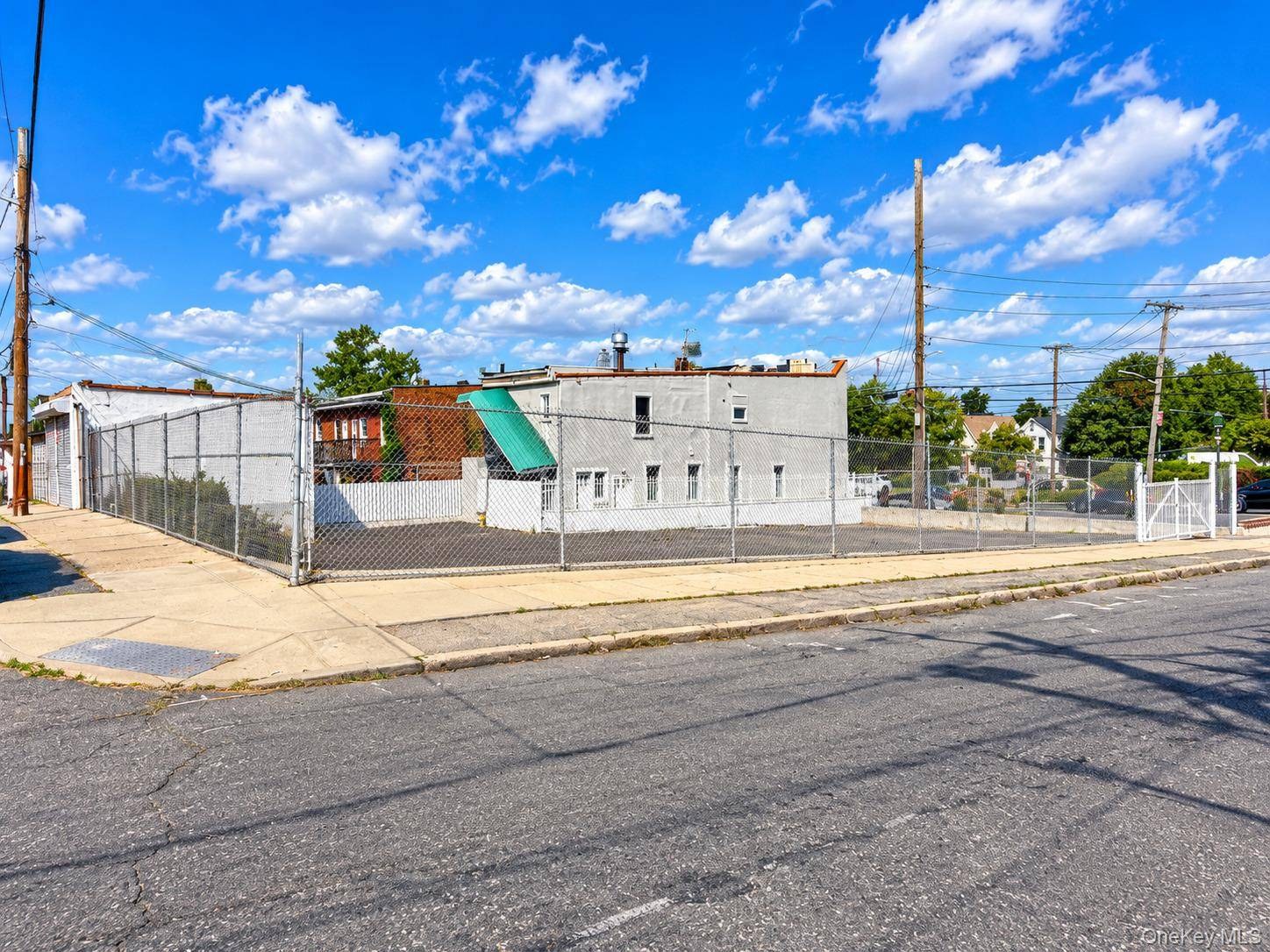 Imóvel Comercial à Venda em Elmont - Nova Iorque - EUA - 6