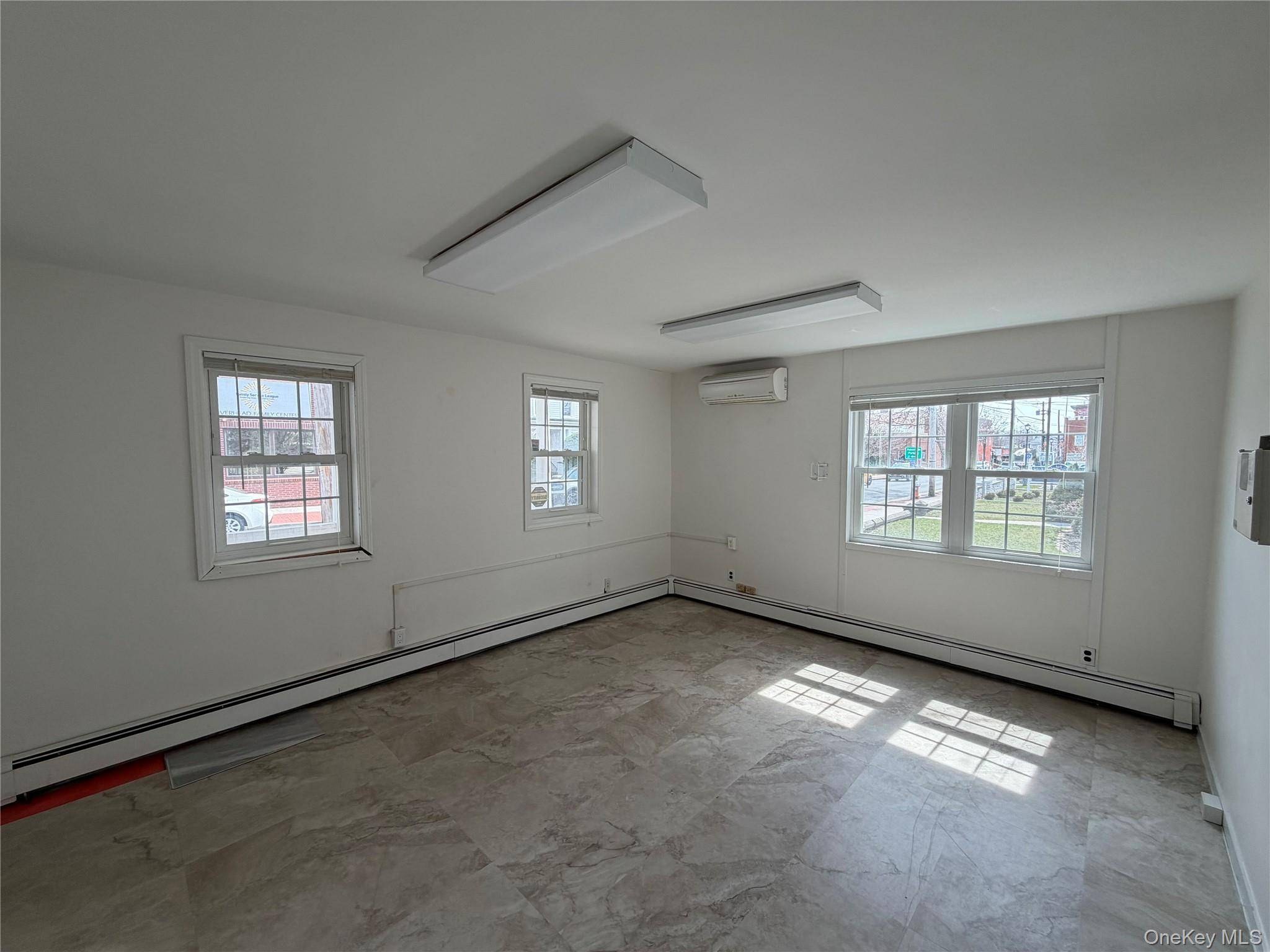 Imóvel Comercial à Venda em Riverhead - Nova Iorque - EUA - 5