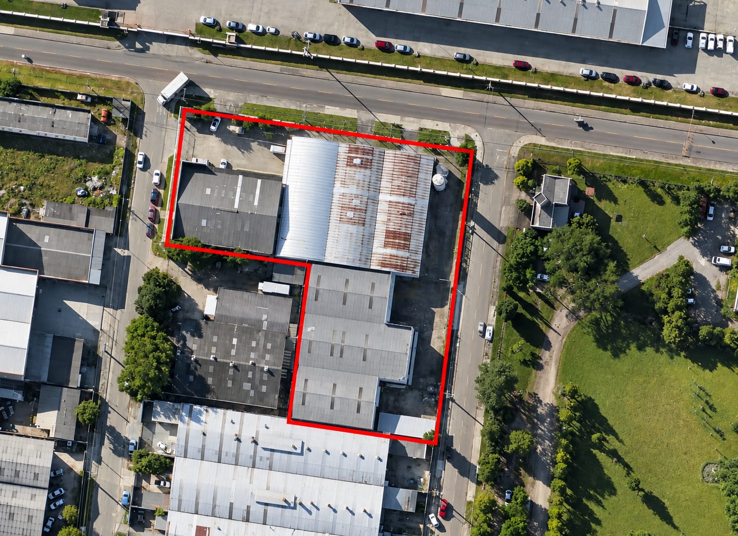 Bien Commercial et Industriel à Vendre à Pinhais - Paraná - Brésil - 3