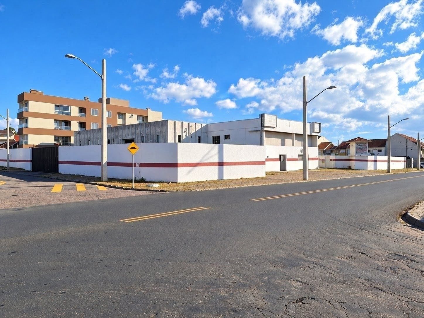 Bien Commercial et Logistique à Vendre à Pinhais - Paraná - Brésil - 1