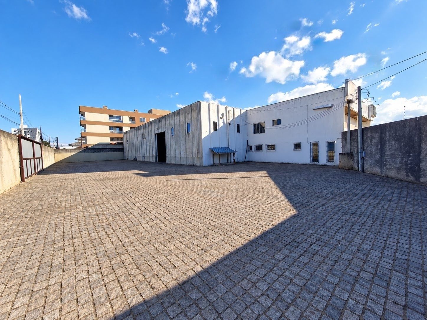 Bien Commercial et Logistique à Vendre à Pinhais - Paraná - Brésil - 2