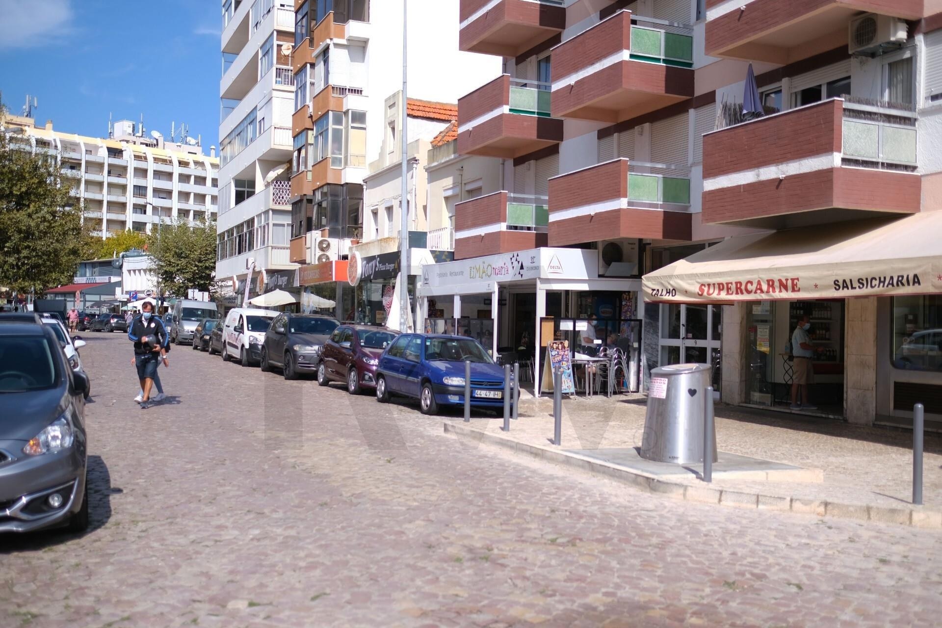 Loja  à Venda em Almada - Setúbal - Portugal - 2