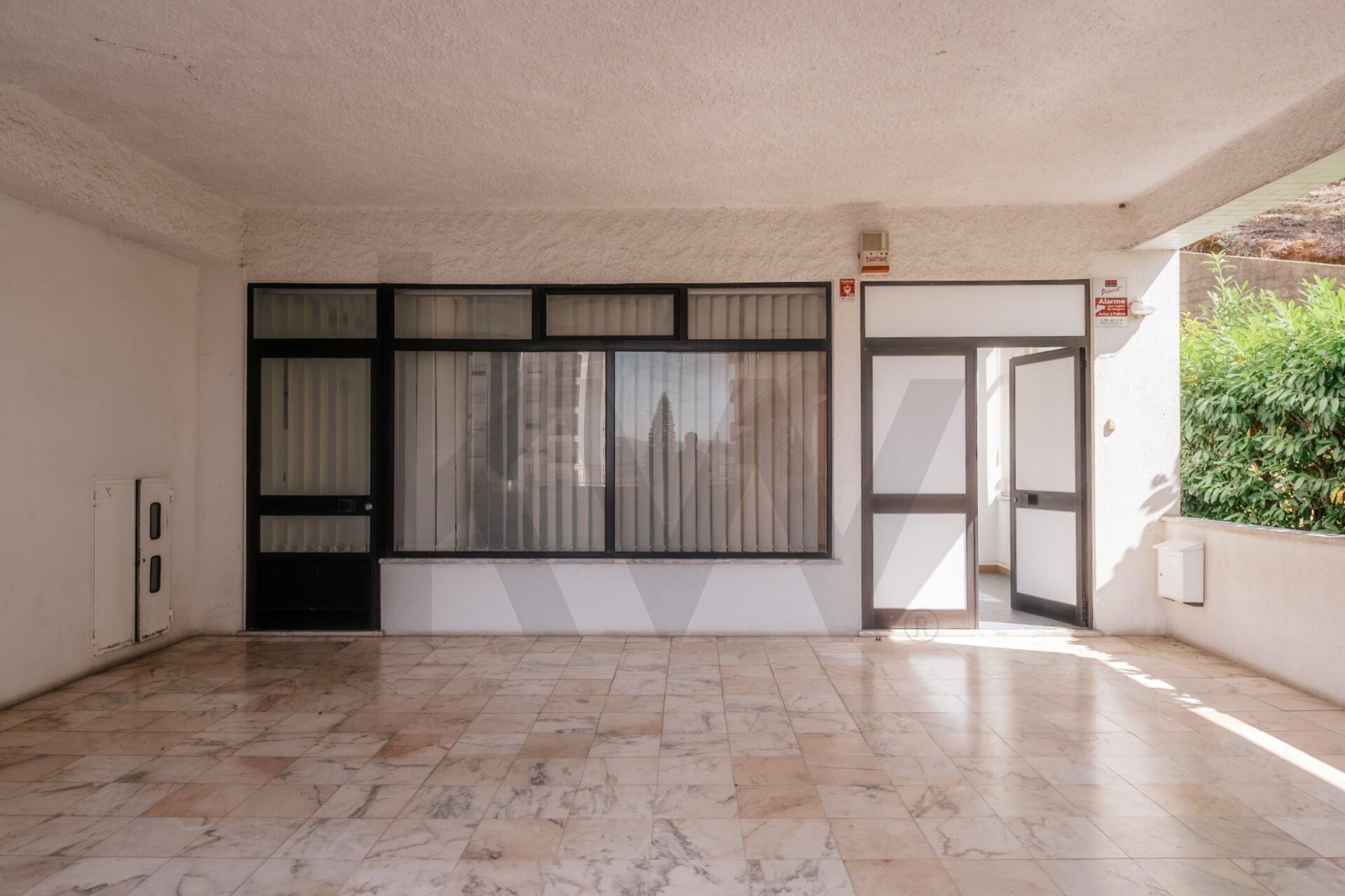 Loja à Venda em Coimbra - Coimbra - Portugal - 1