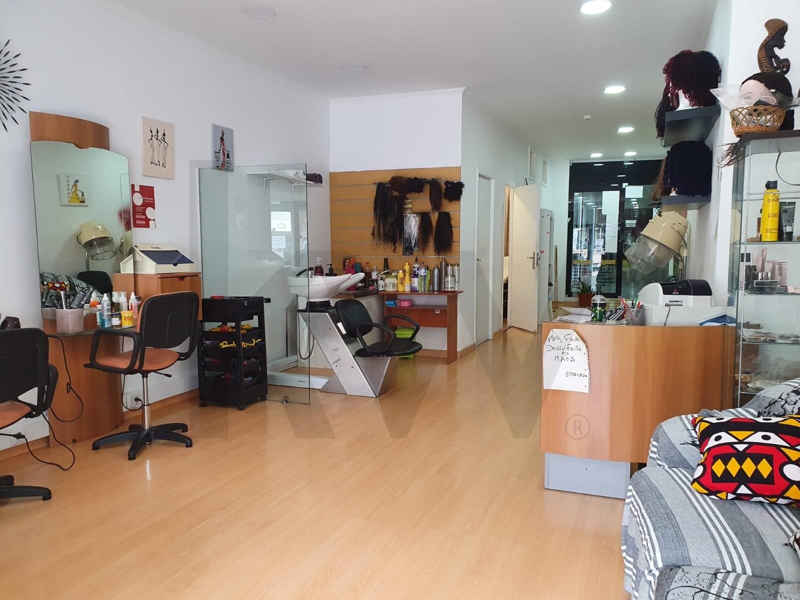 Loja à Venda em Mem Martins - Lisboa - Portugal - 8