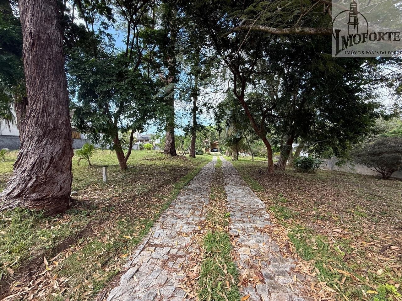 Lote em Condomínio de 616 m² à Venda em Açu da Torre – Mata de São João – BA - 1