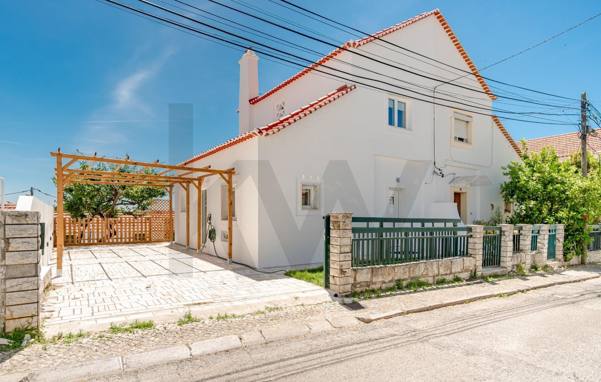 Moradia T2 à Venda em Almada - Setúbal - Portugal - 4