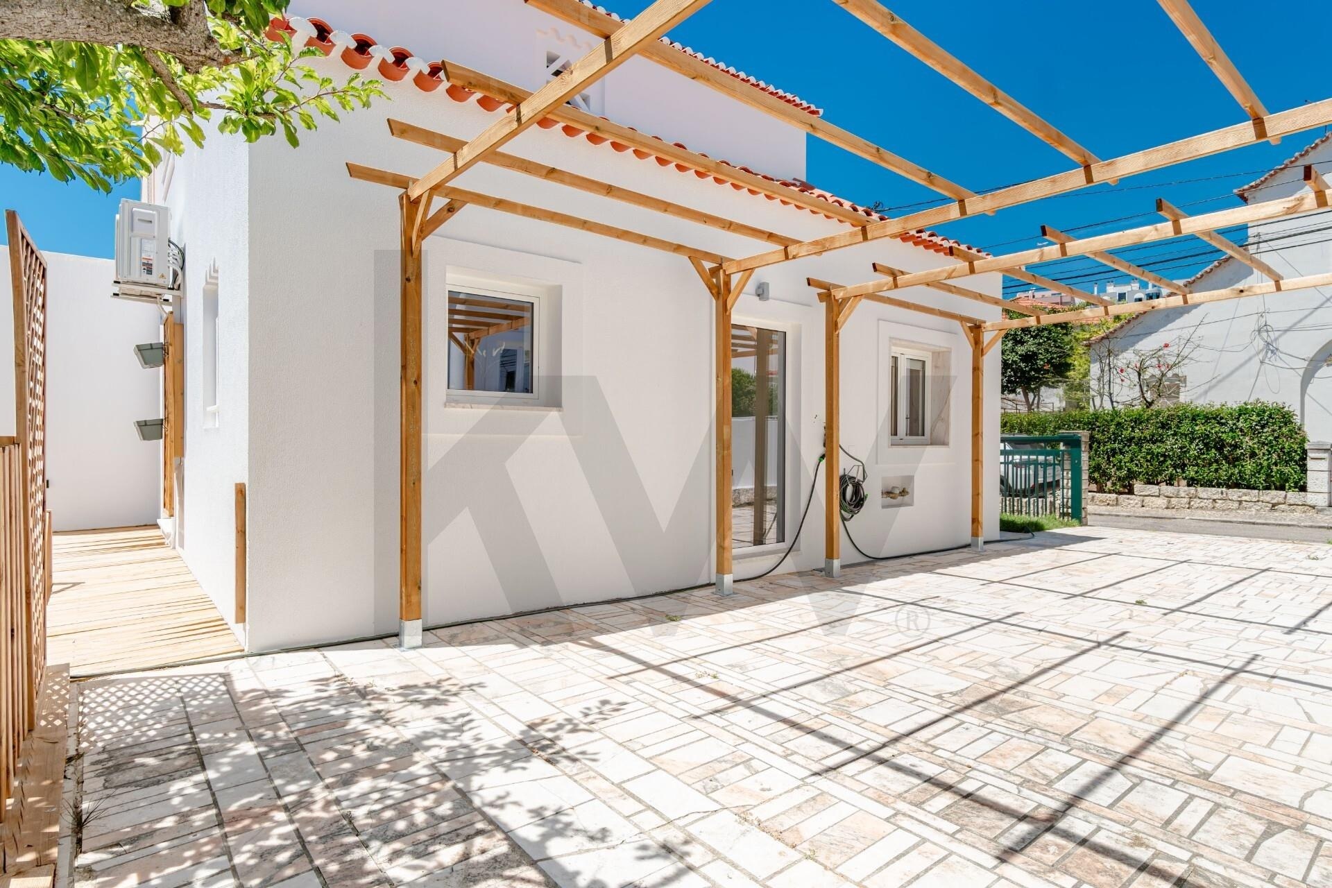 Moradia T2 à Venda em Almada - Setúbal - Portugal - 5