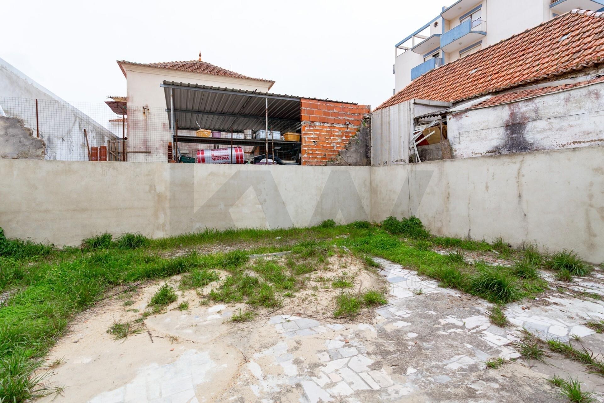 Moradia T2 à Venda em Almada - Setúbal - Portugal - 7