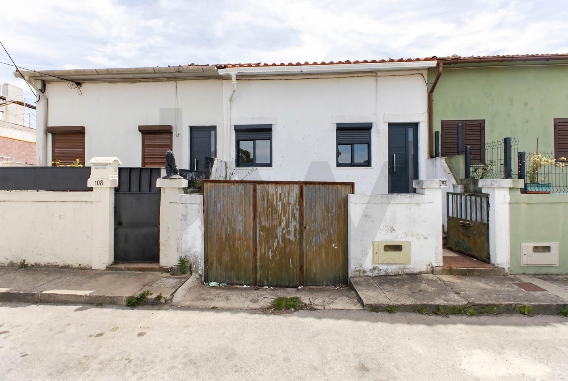 Moradia T2 à Venda em Matosinhos - Porto - Portugal - 2