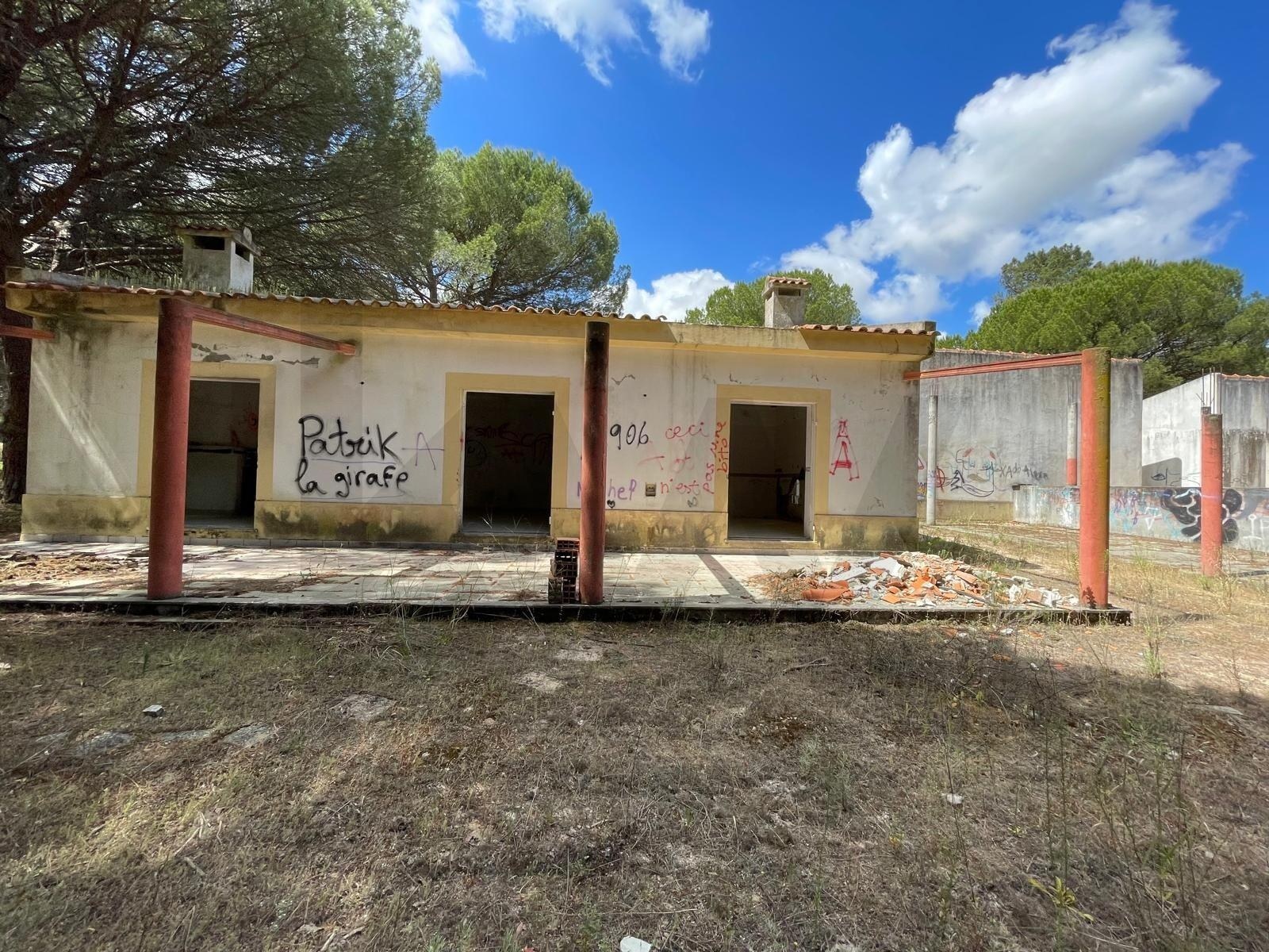 Moradia T2 à Venda em Montijo - Setúbal - Portugal - 2