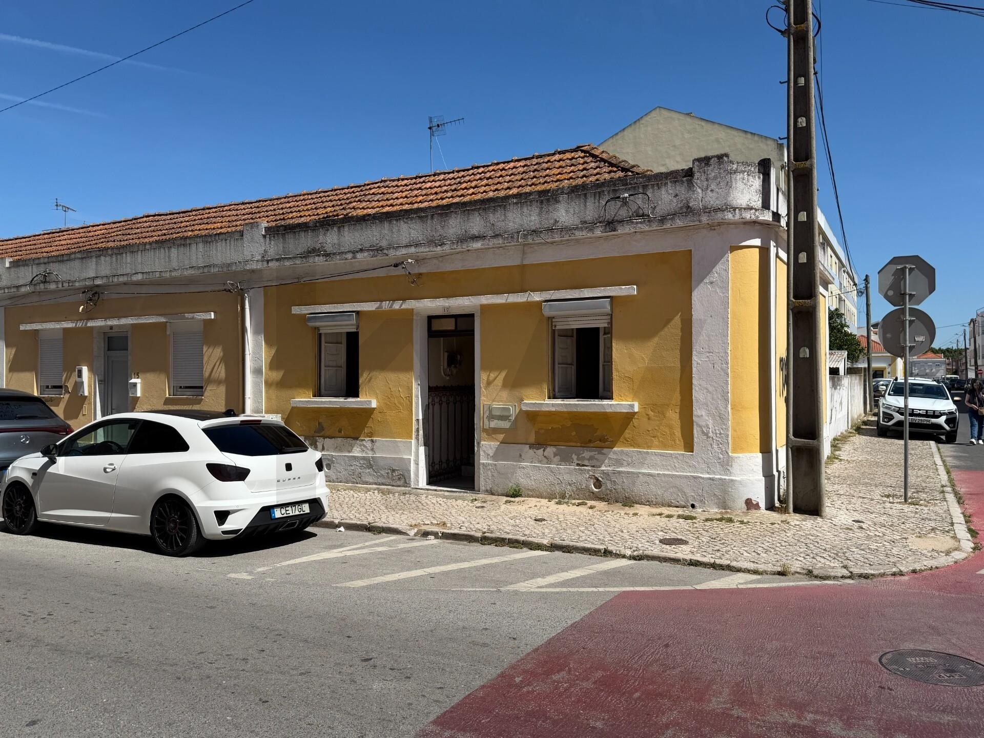 Moradia T2 à Venda em Pinhal Novo - Setúbal - Portugal - 2