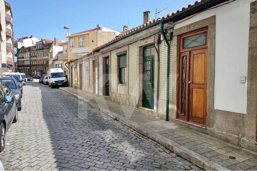 Moradia T2 à Venda em Porto - Portugal - 6