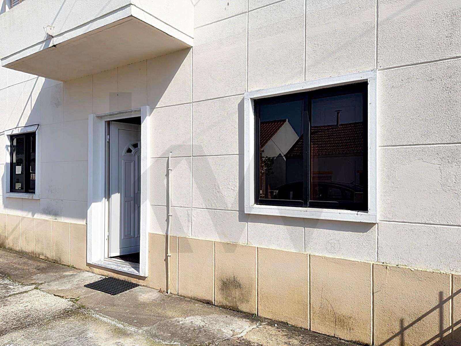 Moradia T2 à Venda em Santarém - Portugal - 2