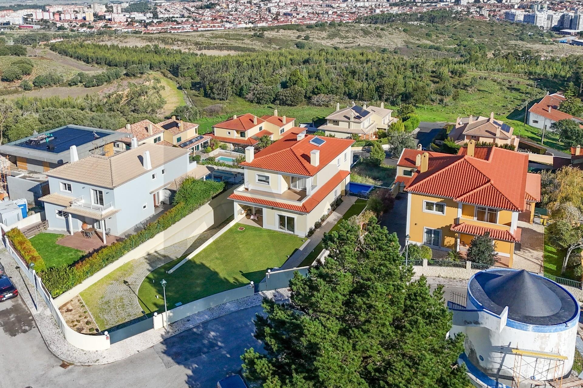 Casa de 3 Dormitorios en Venta en Sintra - Lisboa - Portugal - 2