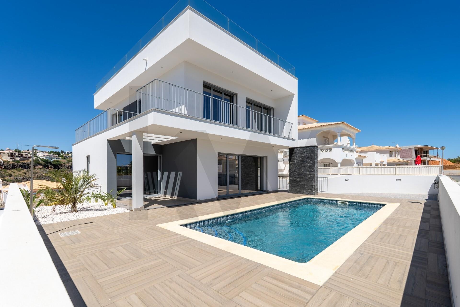 Moradia T3 à Venda em Albufeira - Algarve - Portugal - 1