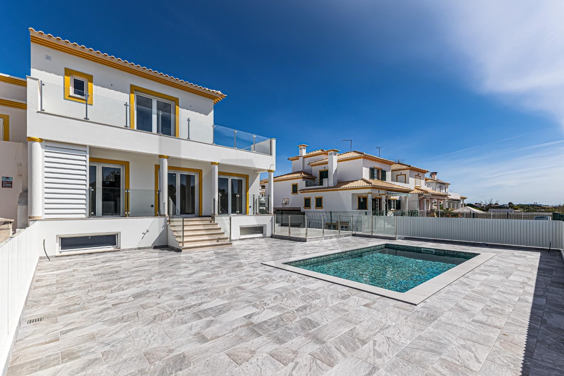 Moradia T3 à Venda em Albufeira - Algarve - Portugal - 2