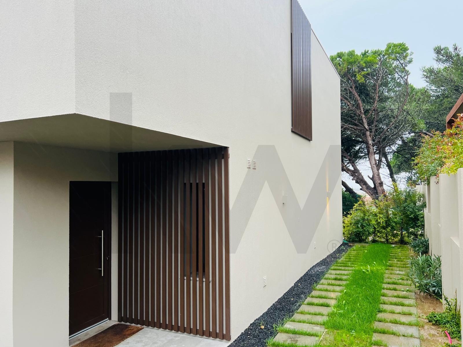 Moradia T3 à Venda em Alcabideche - Lisboa - Portugal - 2