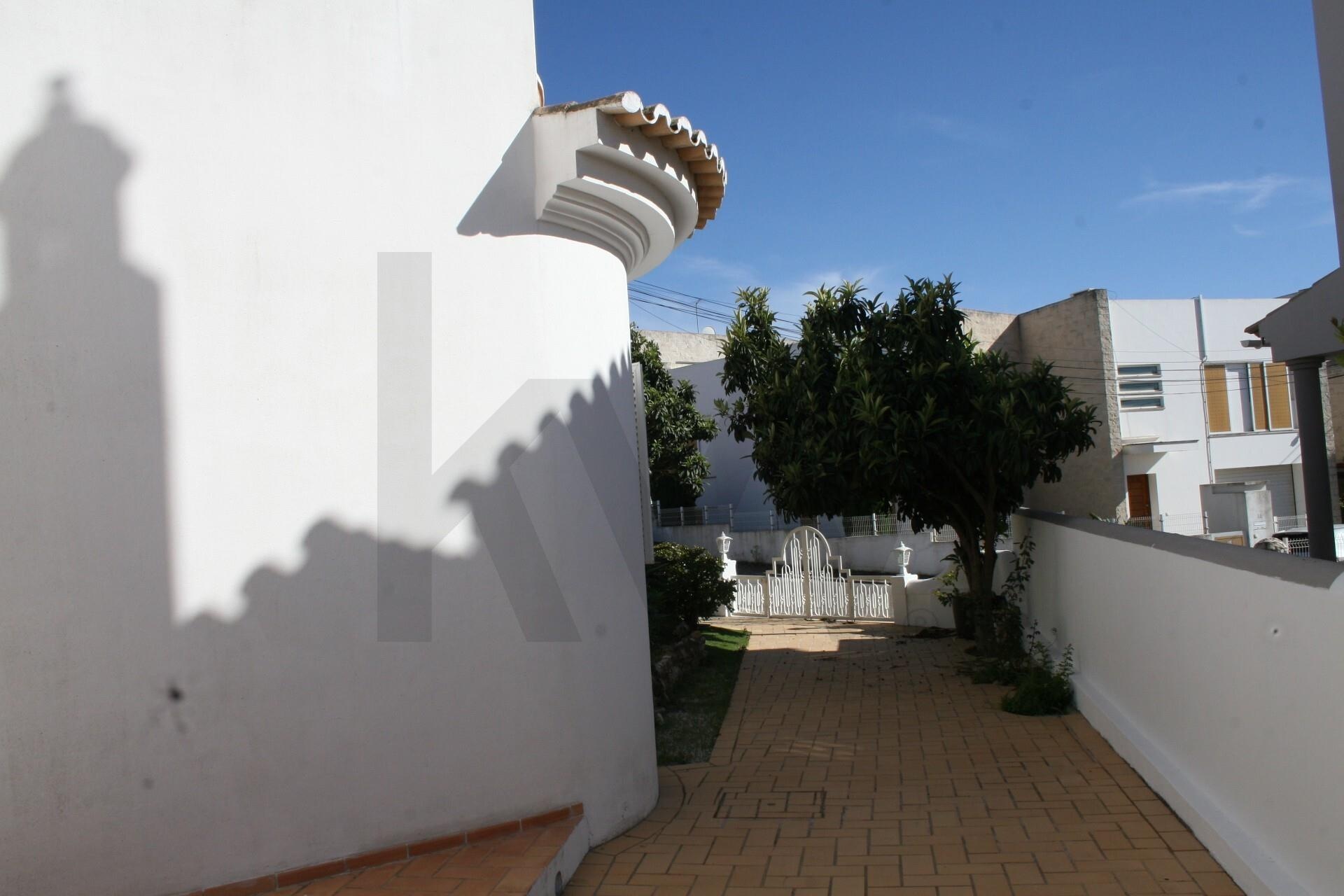 Moradia T3 à Venda em Alvor - Algarve - Portugal - 5