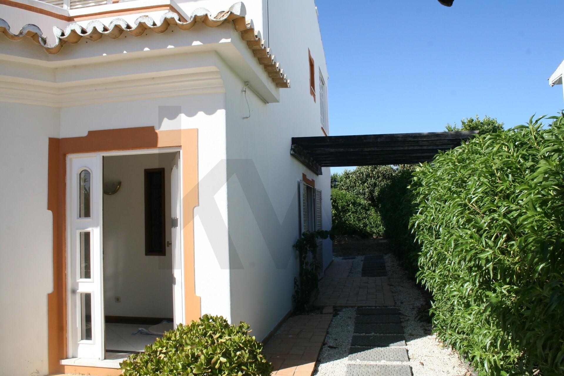 Moradia T3 à Venda em Alvor - Algarve - Portugal - 7