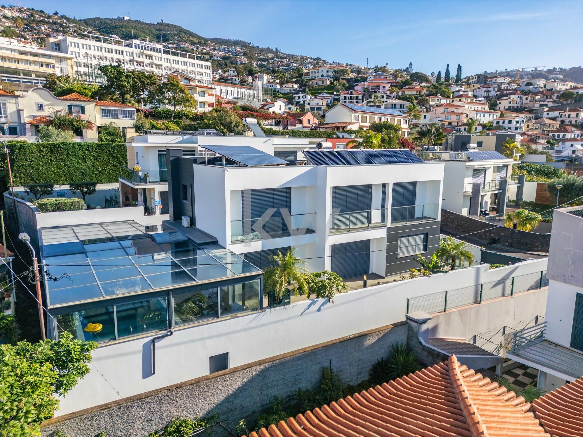 Casa de 3 dormitorios en venta en Funchal - Isla de Madeira - Portugal - 2