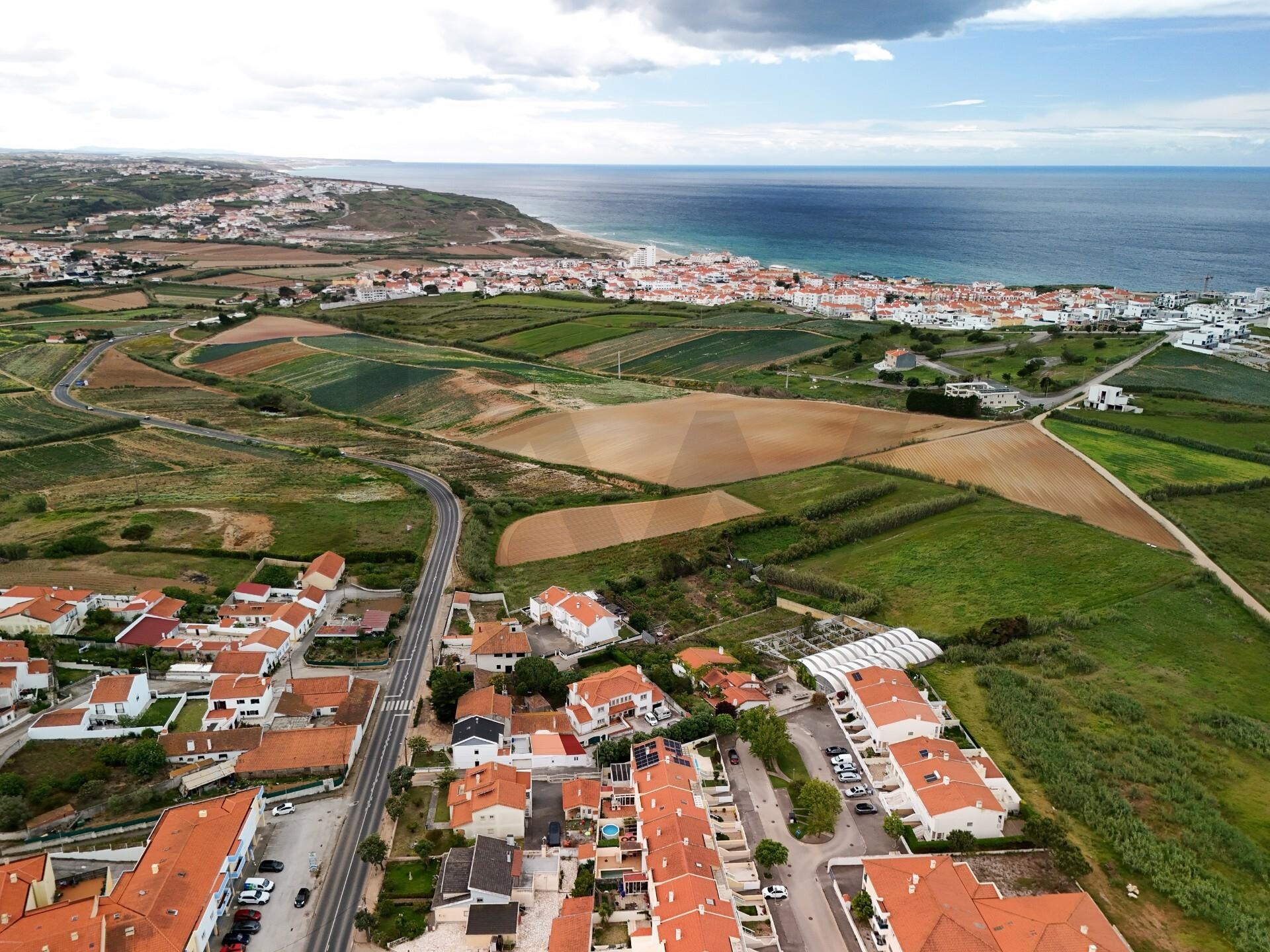 Moradia T3 à Venda em Lourinhã - Lisboa - Portugal - 2