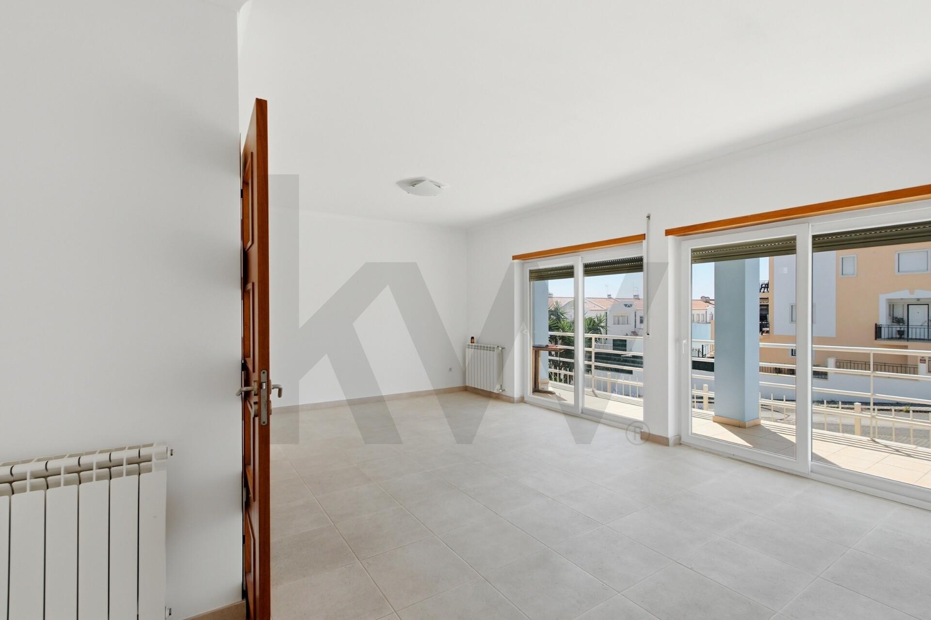 Moradia T3 à Venda em Lourinhã - Lisboa - Portugal - 6