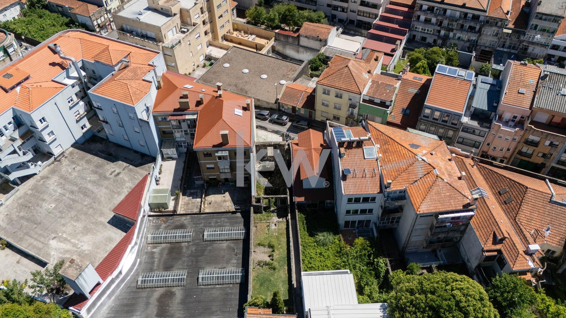 Moradia T3 à Venda em Porto - Portugal - 6
