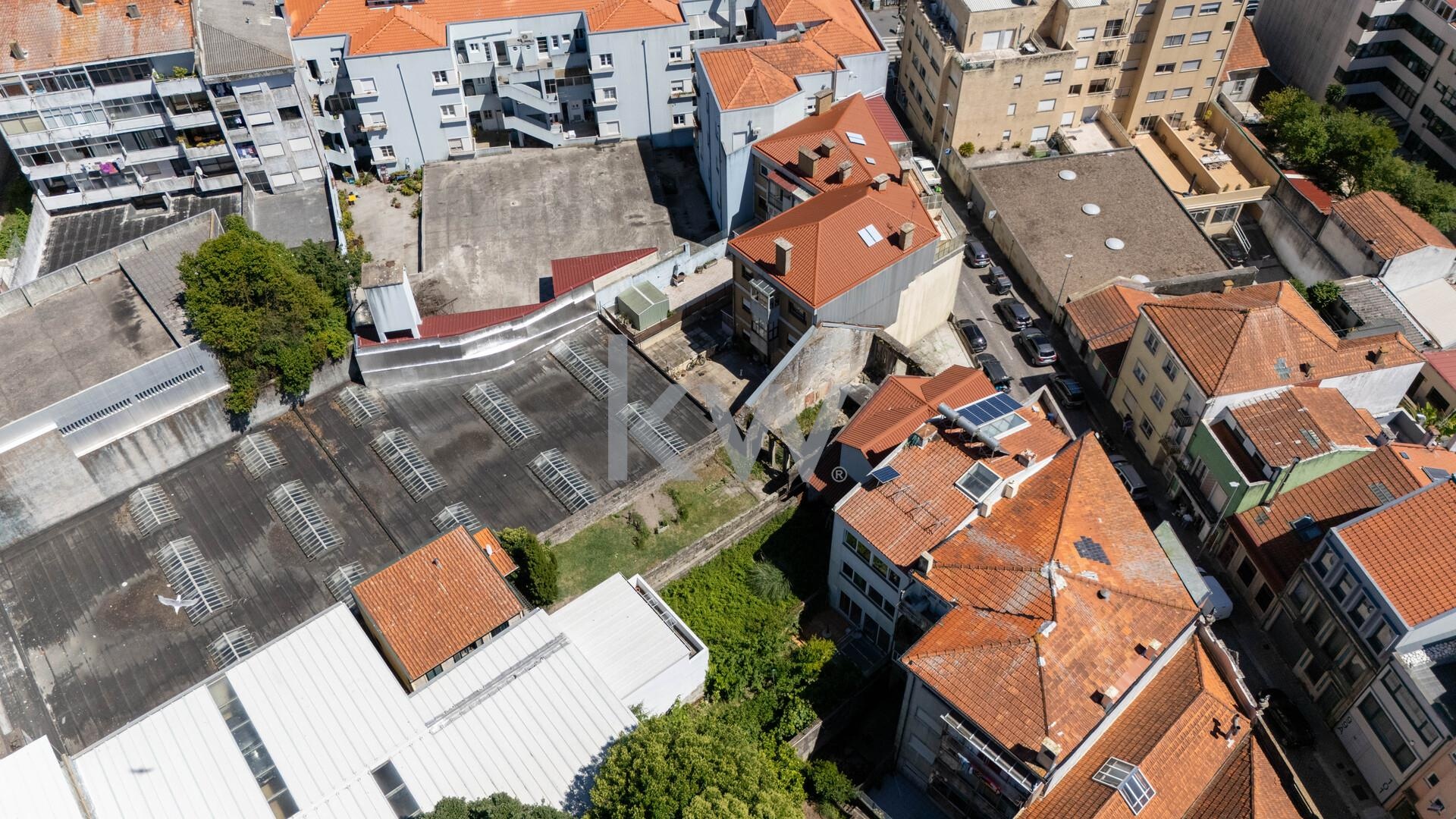 Moradia T3 à Venda em Porto - Portugal - 7