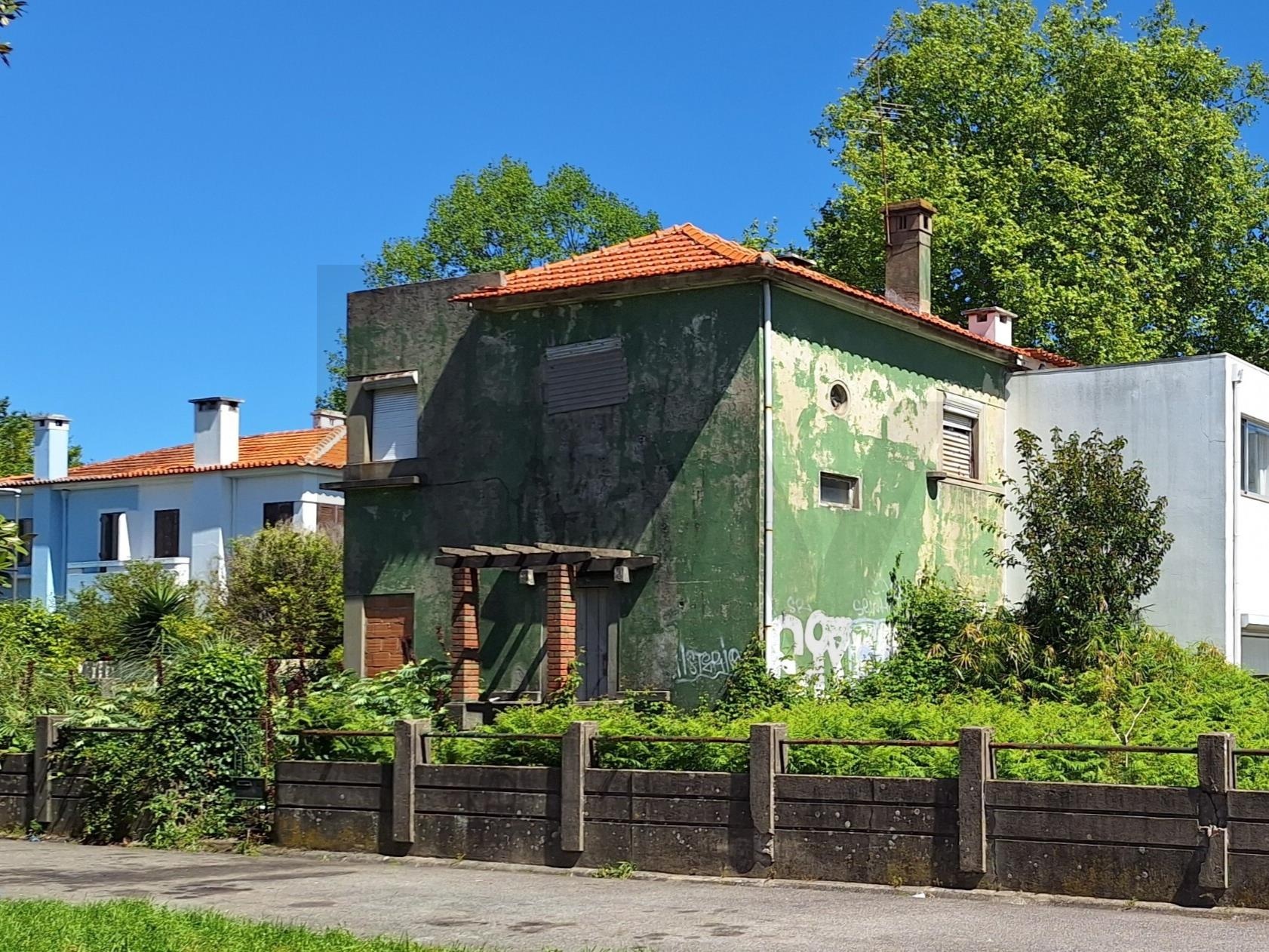 Moradia T3 à Venda em Porto - Portugal - 2