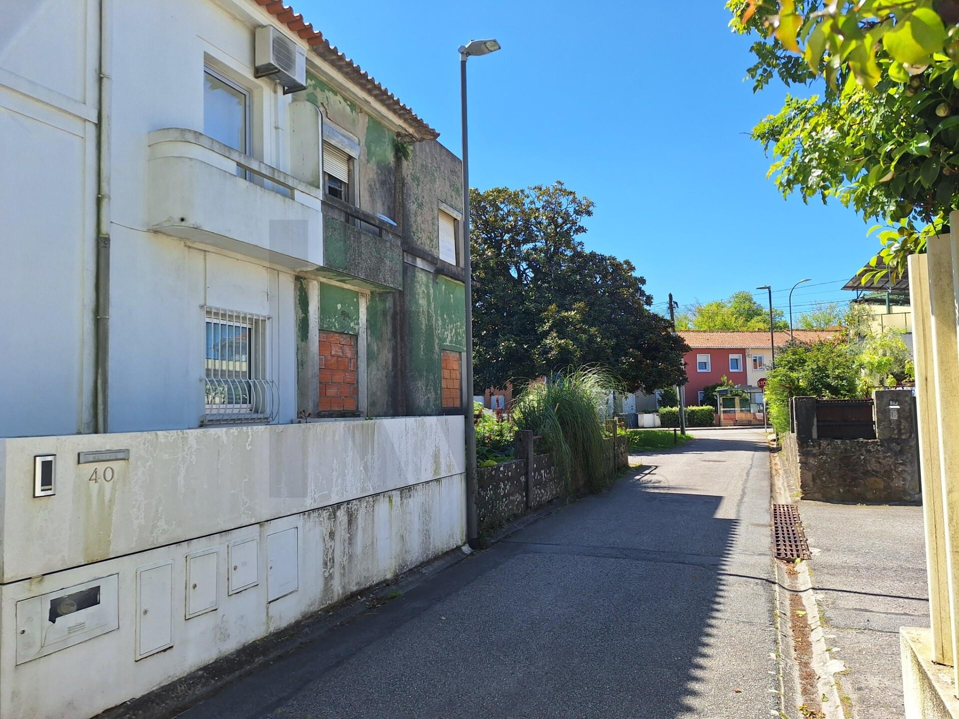 Moradia T3 à Venda em Porto - Portugal - 3