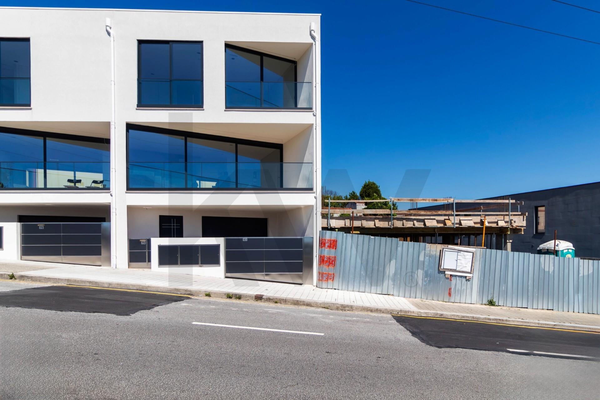 Moradia T3 à Venda em Porto - Portugal - 5