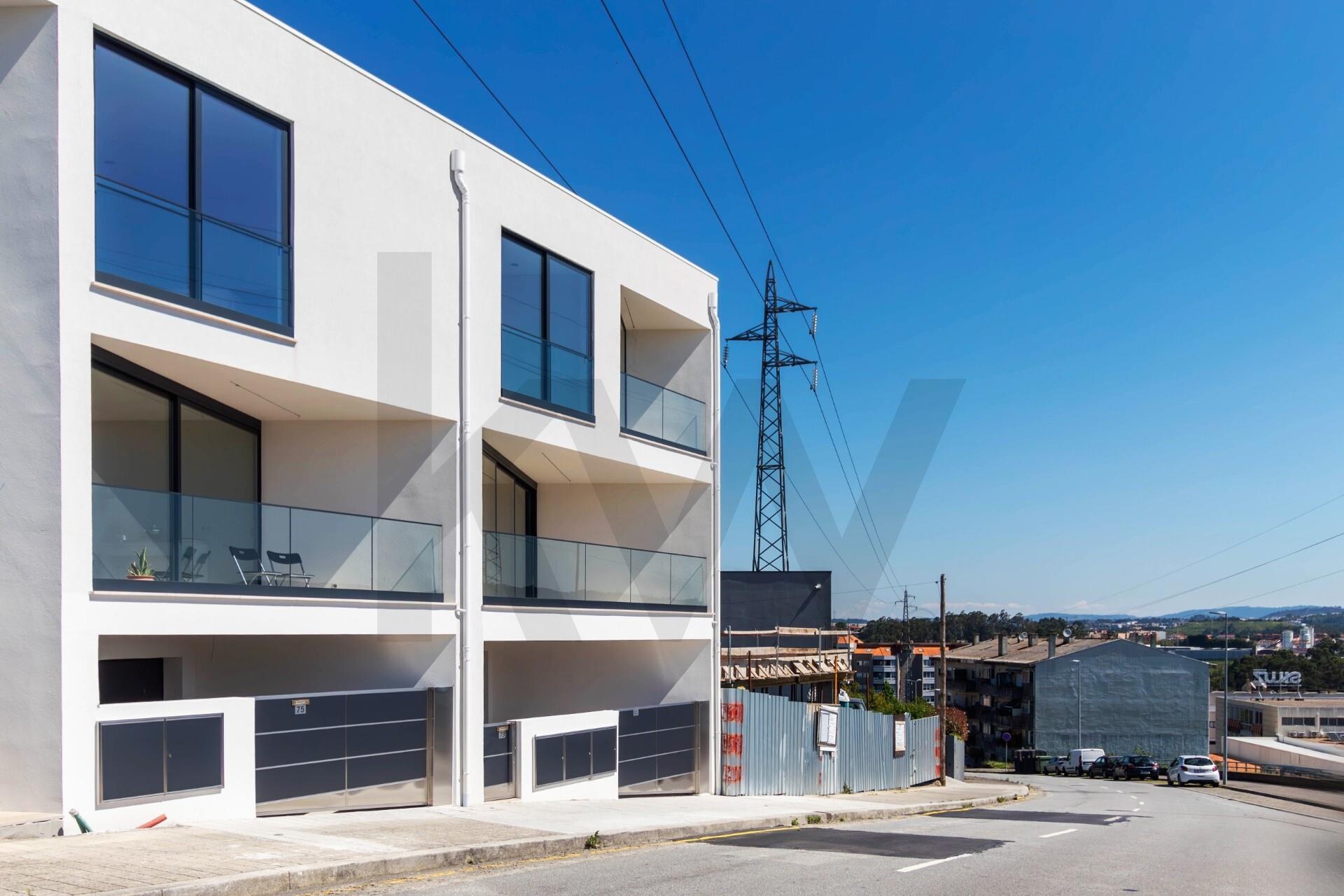 Moradia T3 à Venda em Porto - Portugal - 6