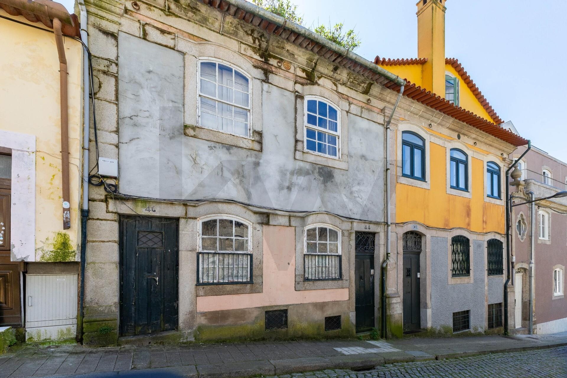 Moradia T3 à Venda em Porto - Portugal - 2