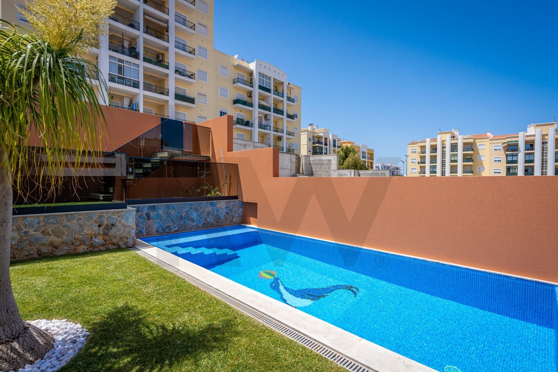 Moradia T3 à Venda em Praia da Rocha - Portugal - 8
