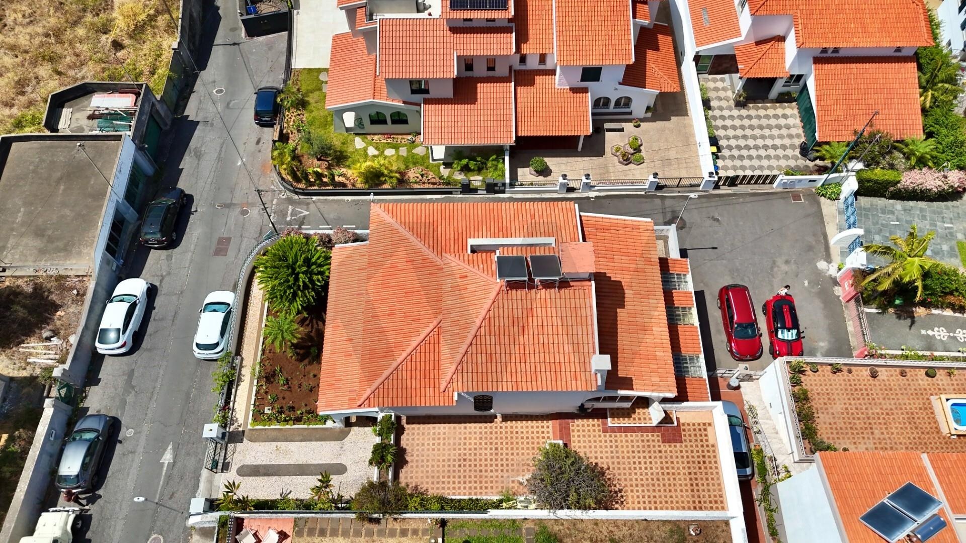 Moradia T4 à Beira-Mar à Venda em Funchal - Ilha Da Madeira - Portugal - 5