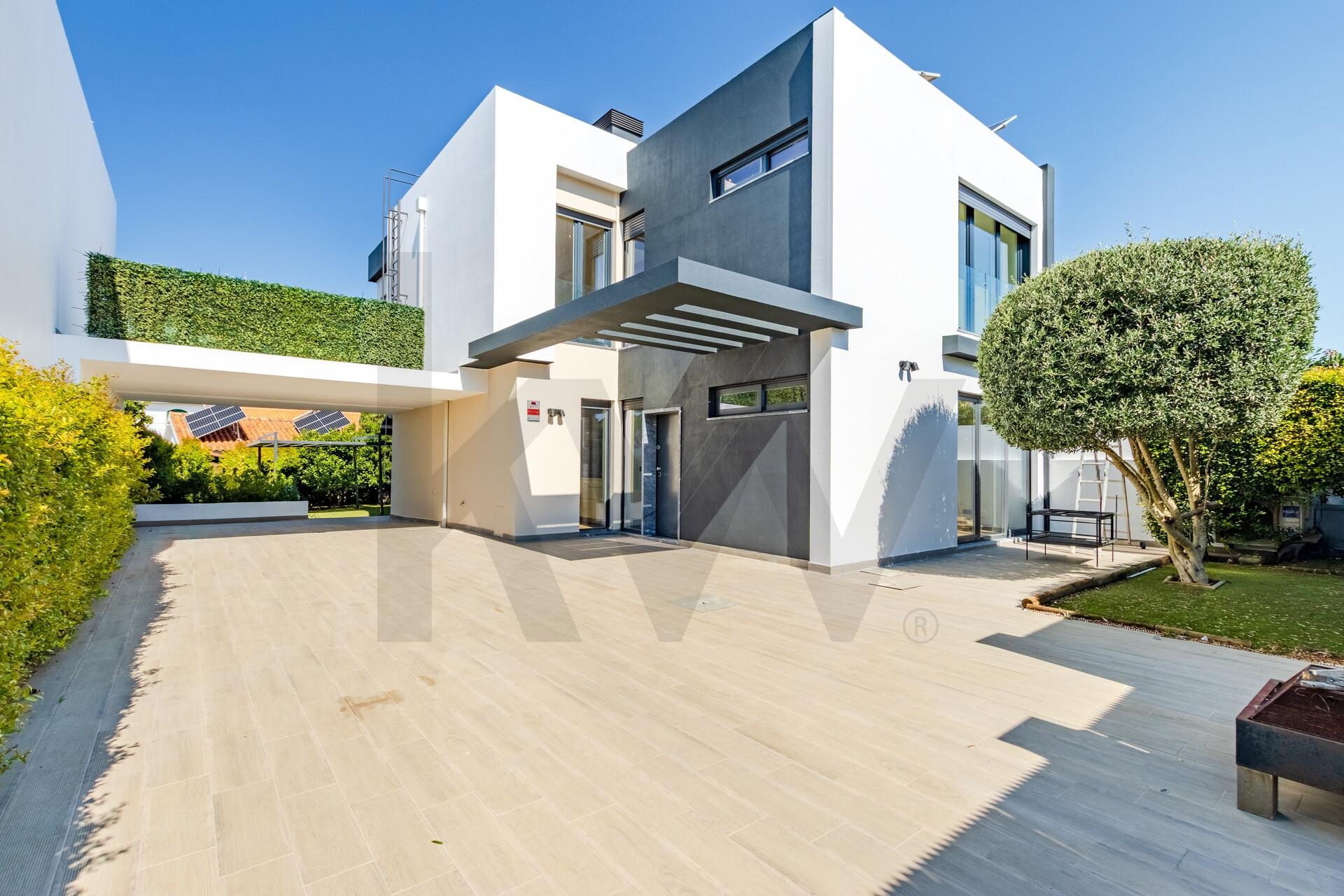 Moradia T4 à Venda em Alcabideche - Lisboa - Portugal - 3