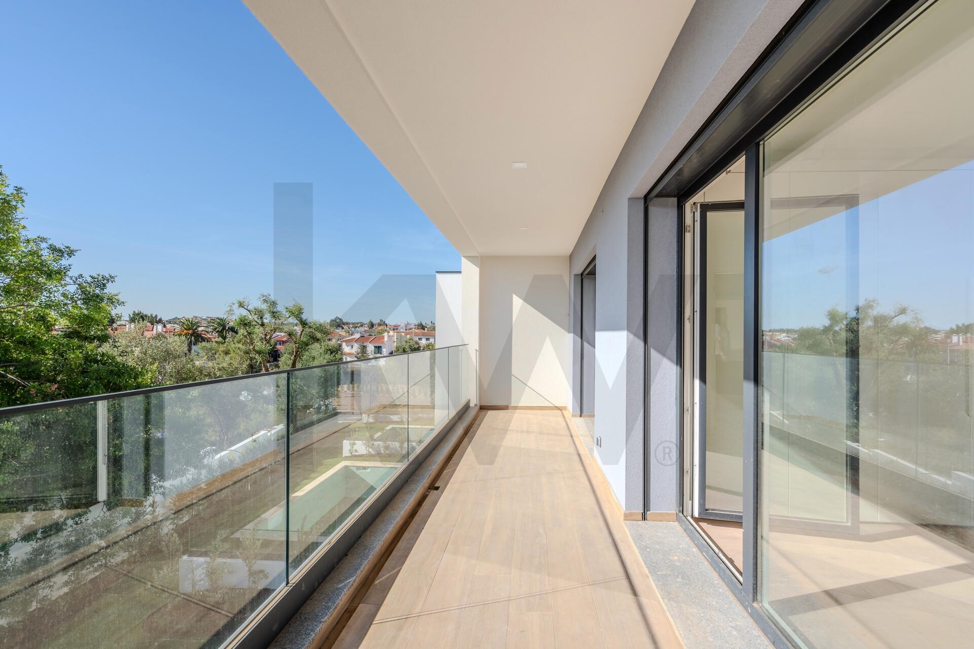 Moradia T4 à Venda em Alcabideche - Lisboa - Portugal - 1