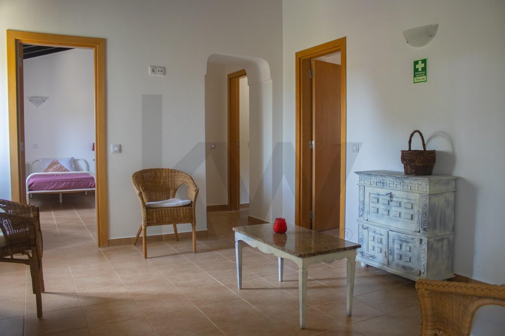 Casa de 4 Dormitorios en Venta en Aljezur, Algarve, Portugal - 3