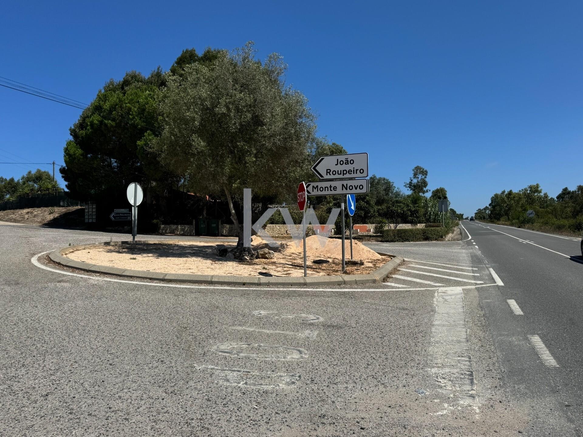 Maison de 4 Chambres à Vendre à Aljezur, Algarve, Portugal - 6