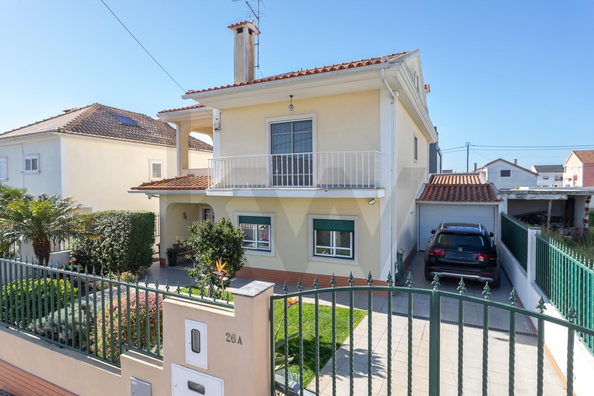 Moradia T4 à Venda em Almada - Setúbal - Portugal - 3