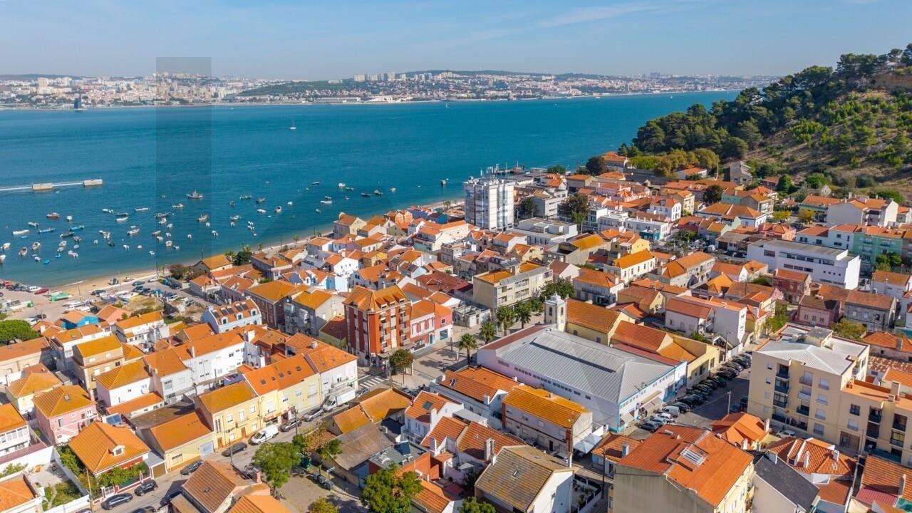 Moradia T4 à Venda em Almada - Setúbal - Portugal - 5