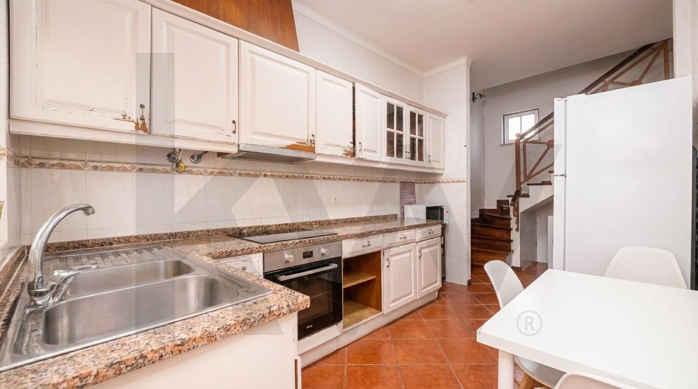 Moradia T4 à Venda em Coimbra - Coimbra - Portugal - 2