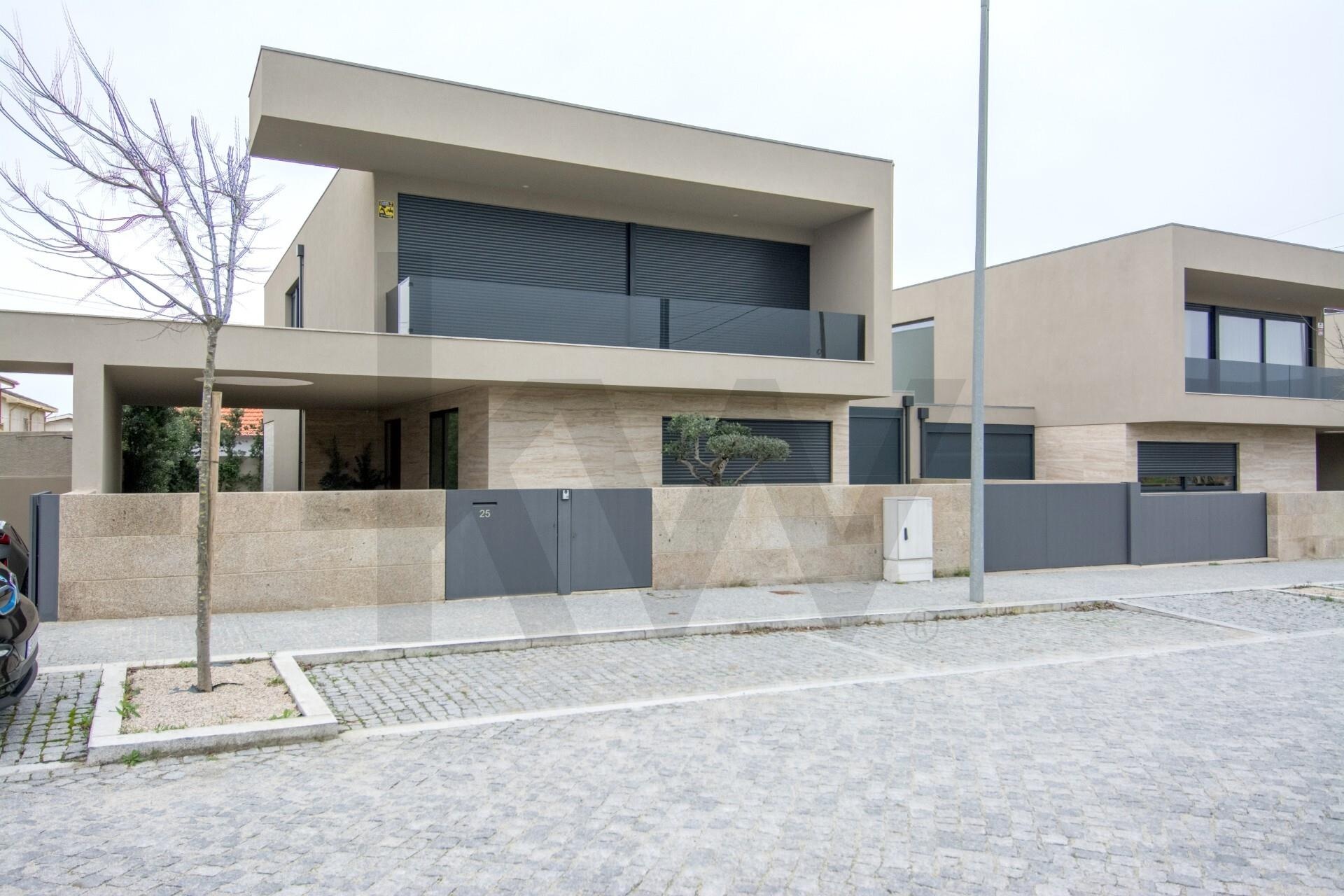 Moradia T4 à Venda em Vila Do Conde - Porto - Portugal - 2
