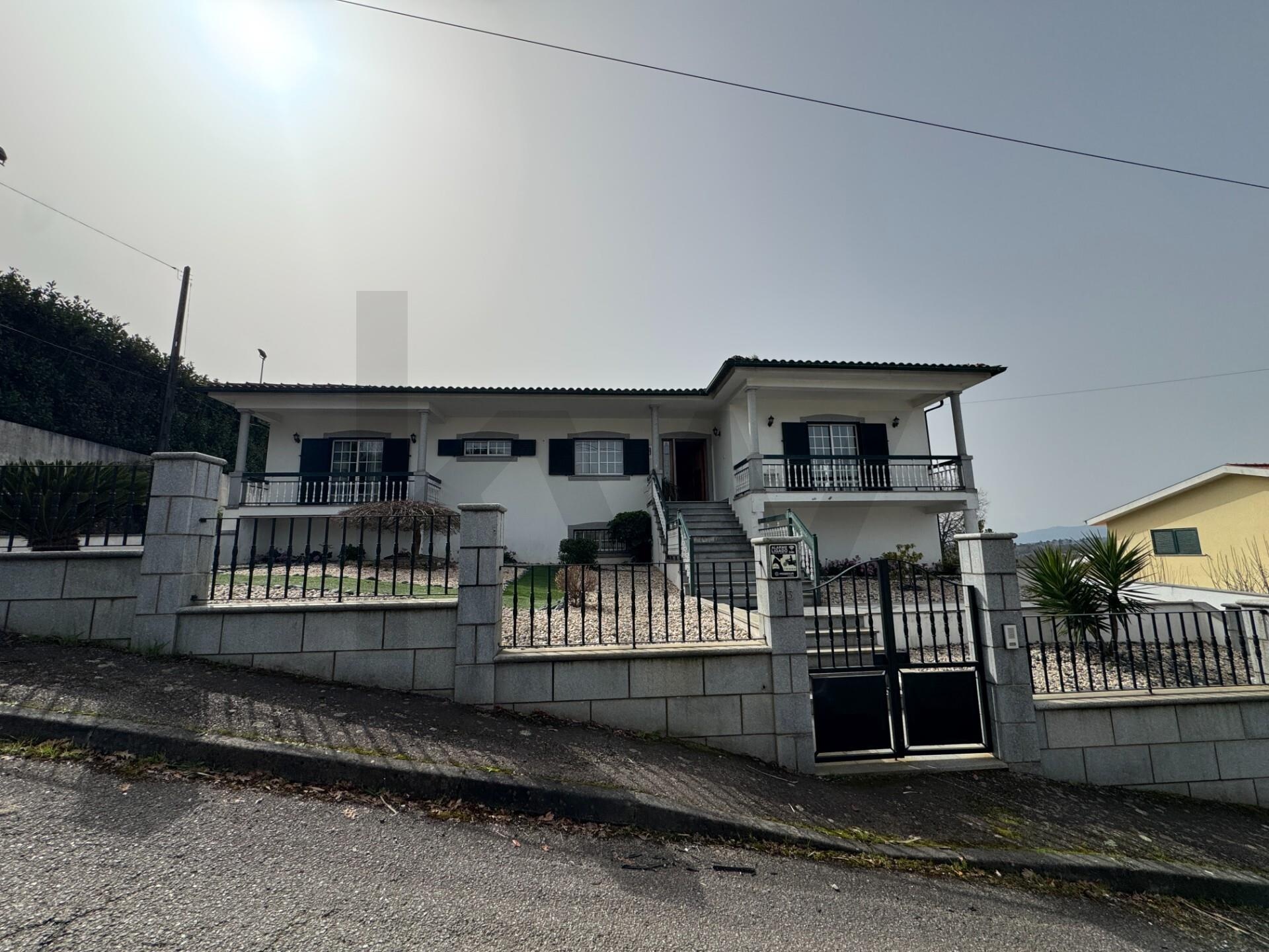 Moradia T4 à Venda em Viseu - Portugal - 4