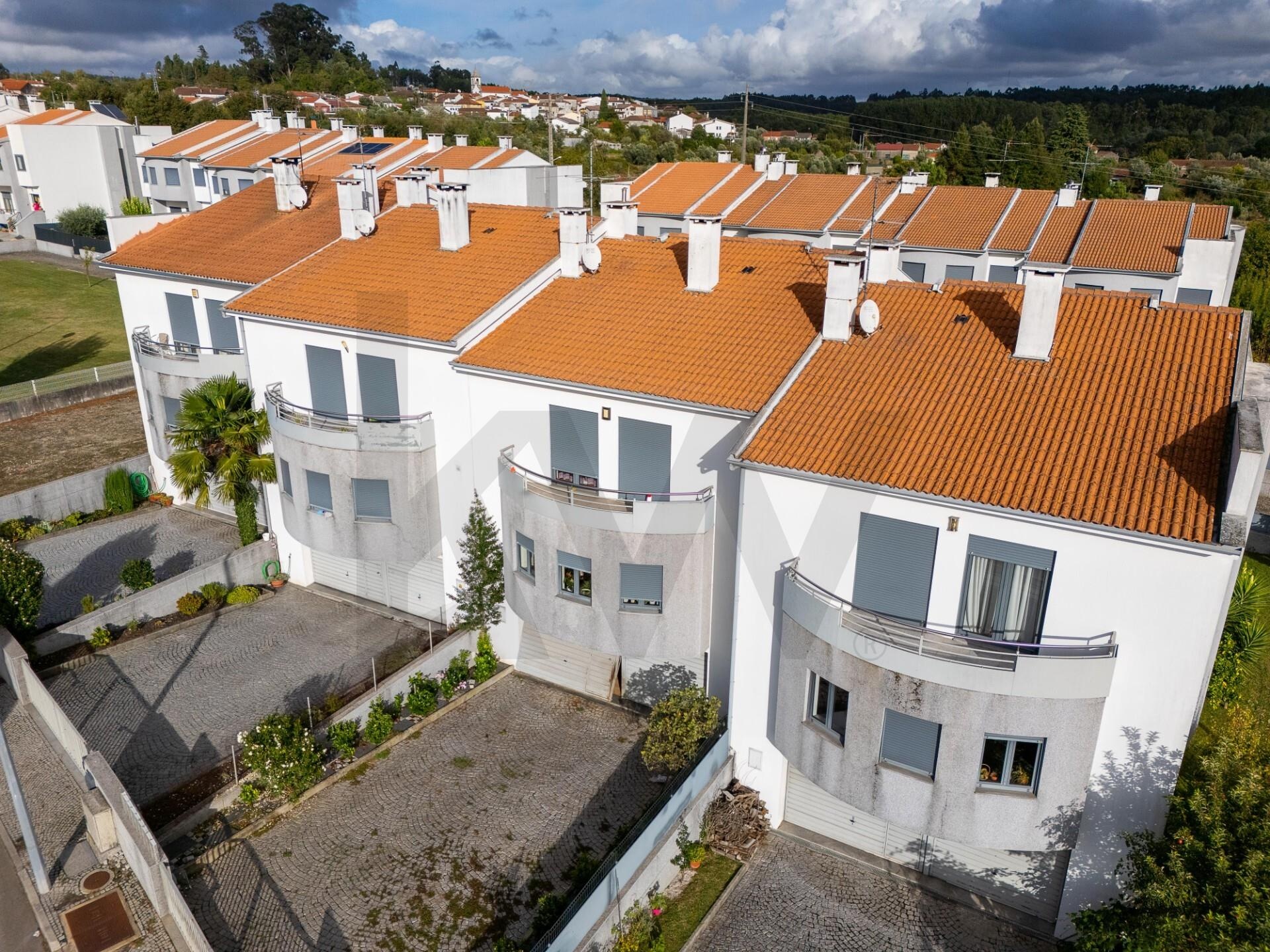 Maison 4 chambres à Vendre à Viseu - Portugal - 3
