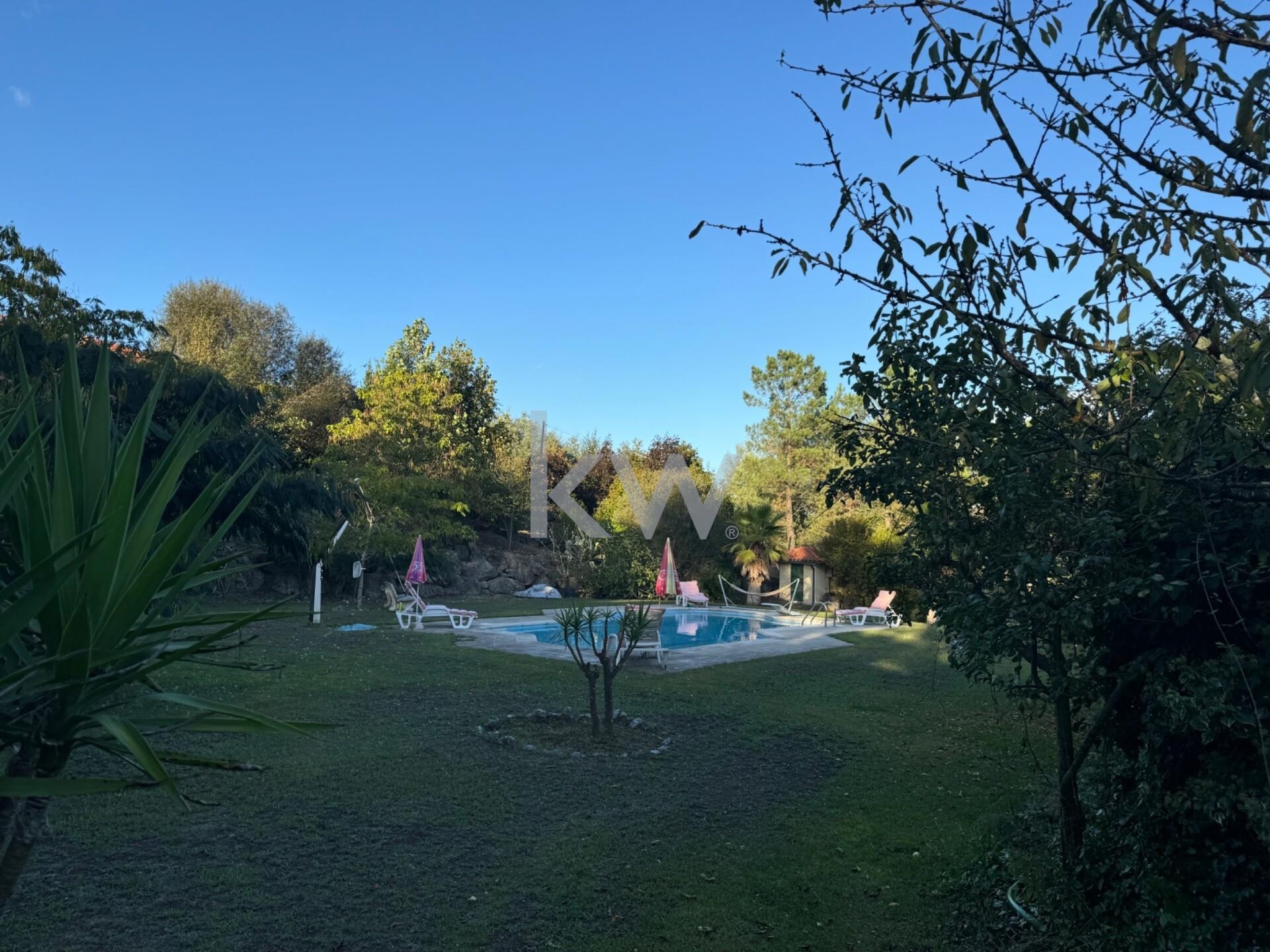 Moradia T4 à Venda em Viseu - Portugal - 1