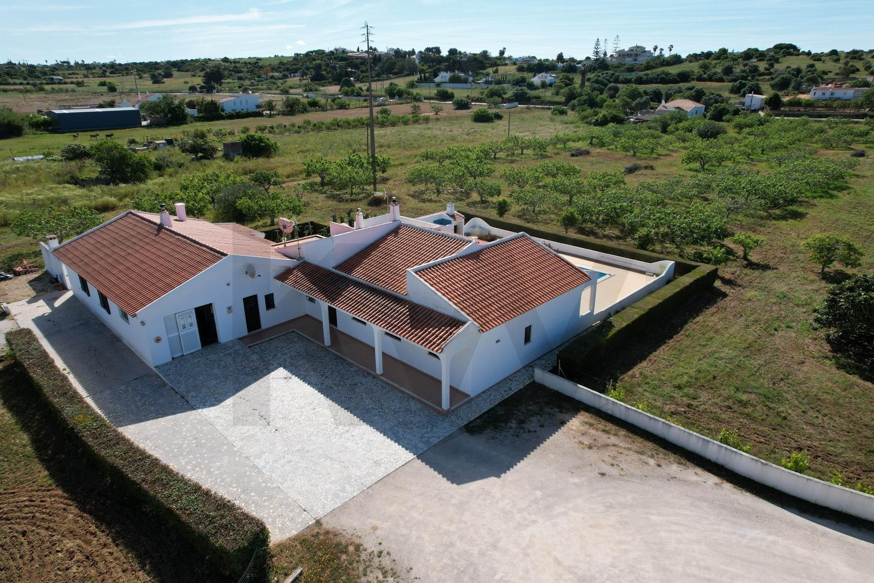 Moradia T5+ à Venda em Luz - Algarve - Portugal - 5