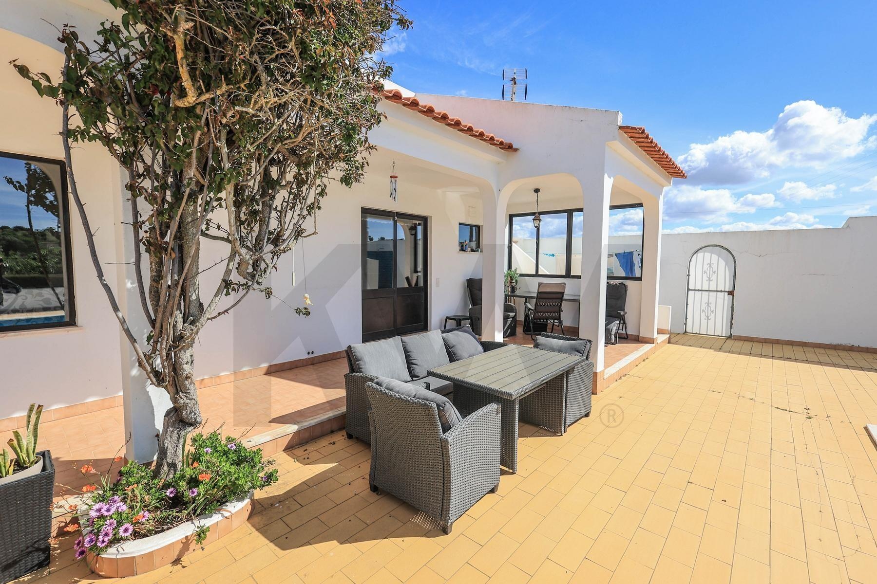 Moradia T5+ à Venda em Luz - Algarve - Portugal - 7